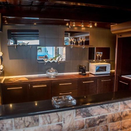Апартаменты Luxury Penthouse With Private Pool Превеза Экстерьер фото